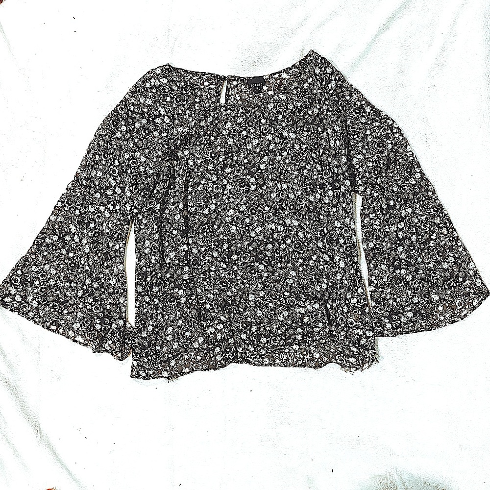 Torrid Black White Floral Bell Sleeve Sheer Top